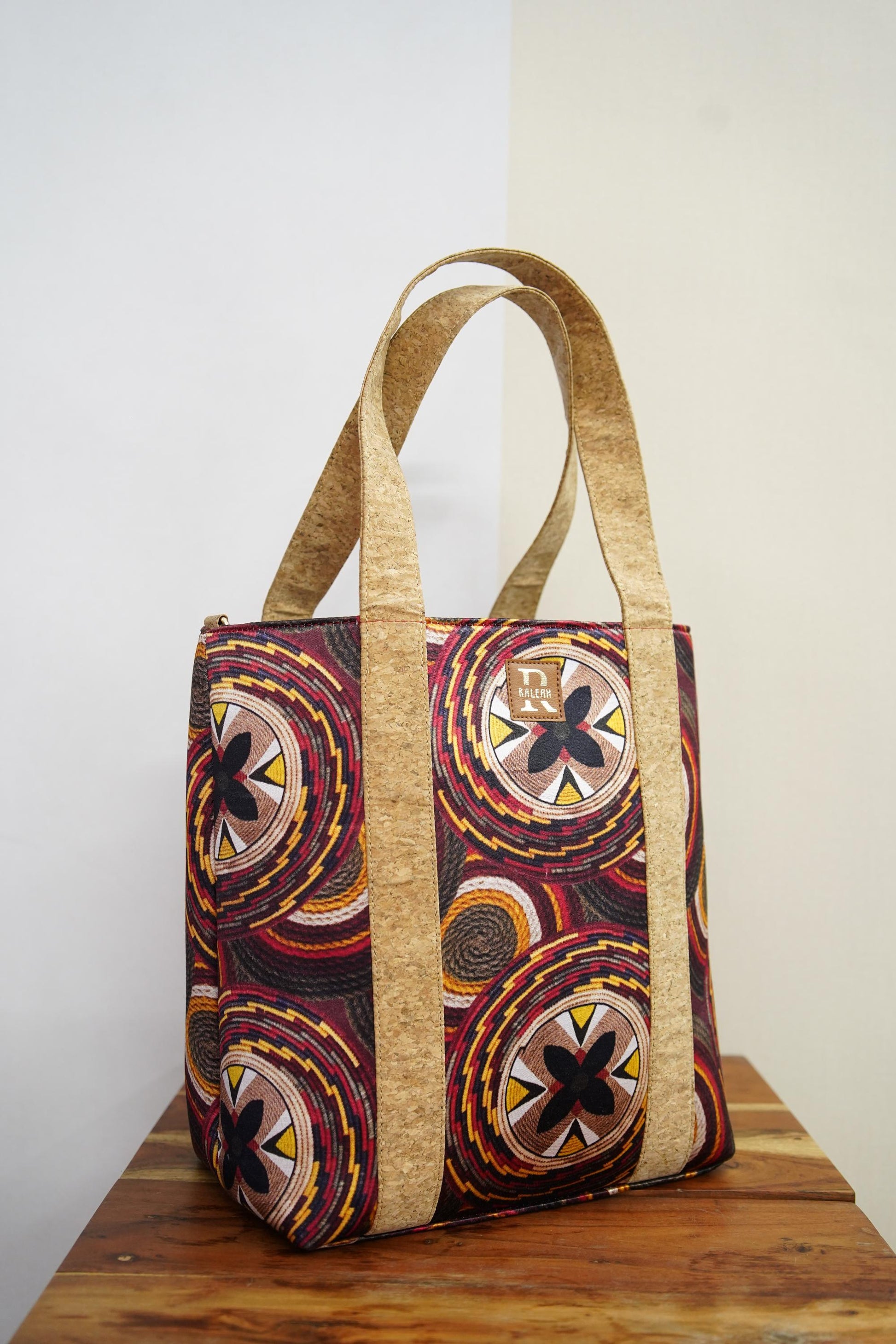 Boss Tote Tribal Rust
