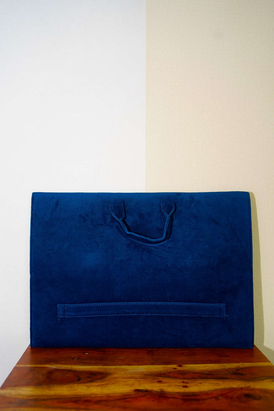 LAPTOP SLEEVE & DOCUMENT HOLDER MAGIC BUST